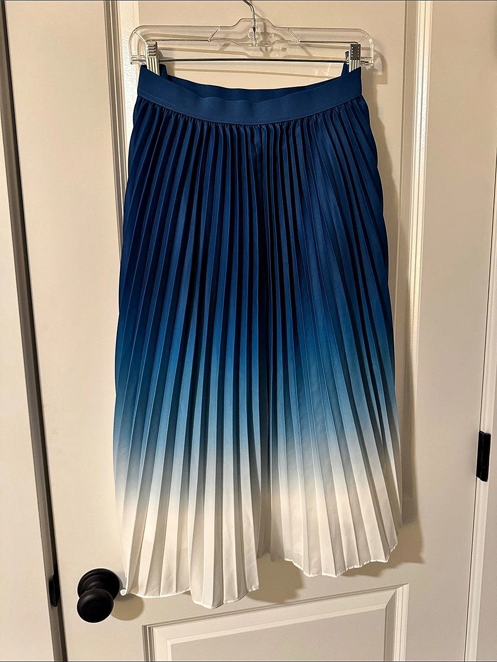 Kate Kasin High Waist Pleated Gradient Midi Skirt  Blue & White XL